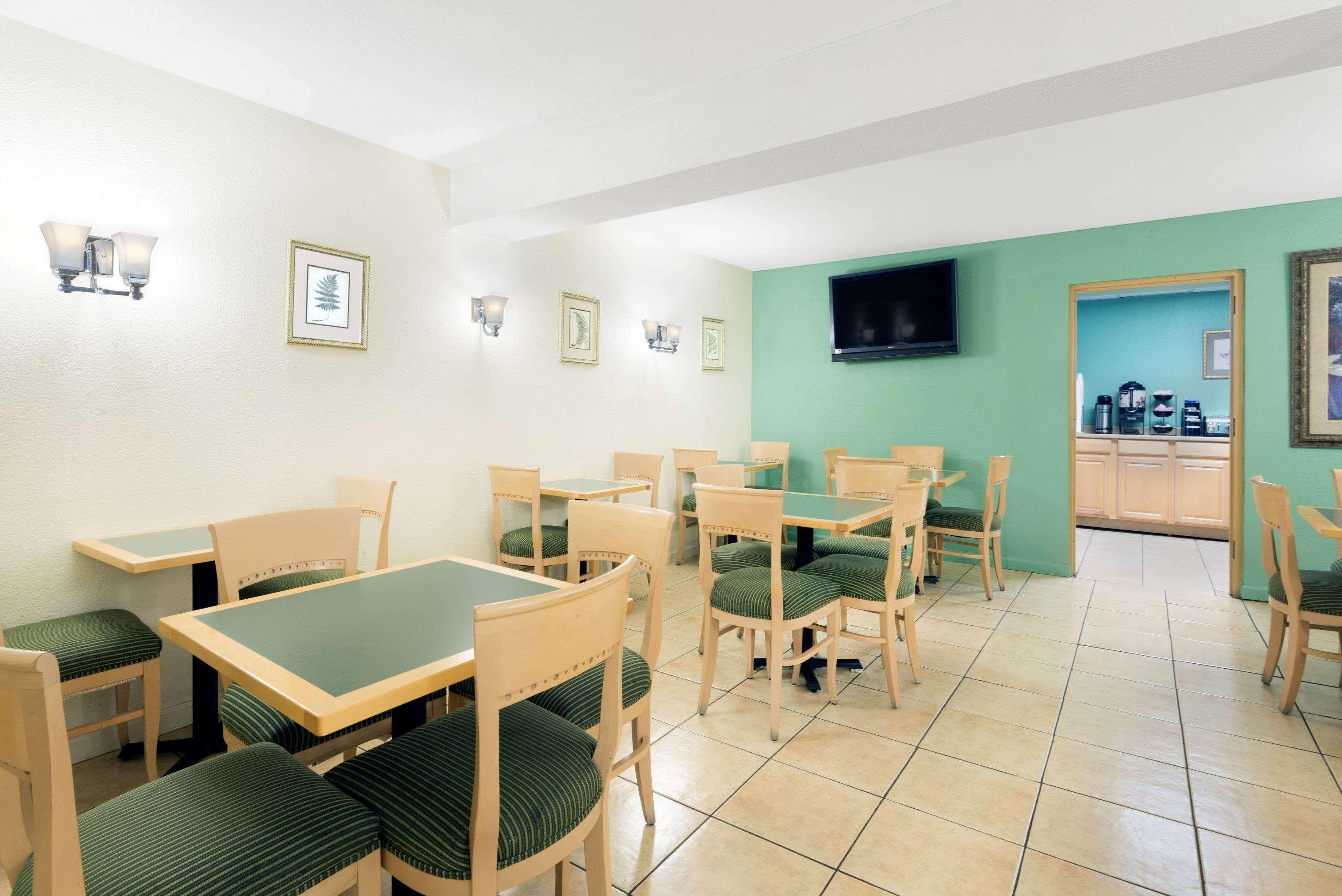 Motel Ramada By Wyndham Harrisonburg Exteriér fotografie