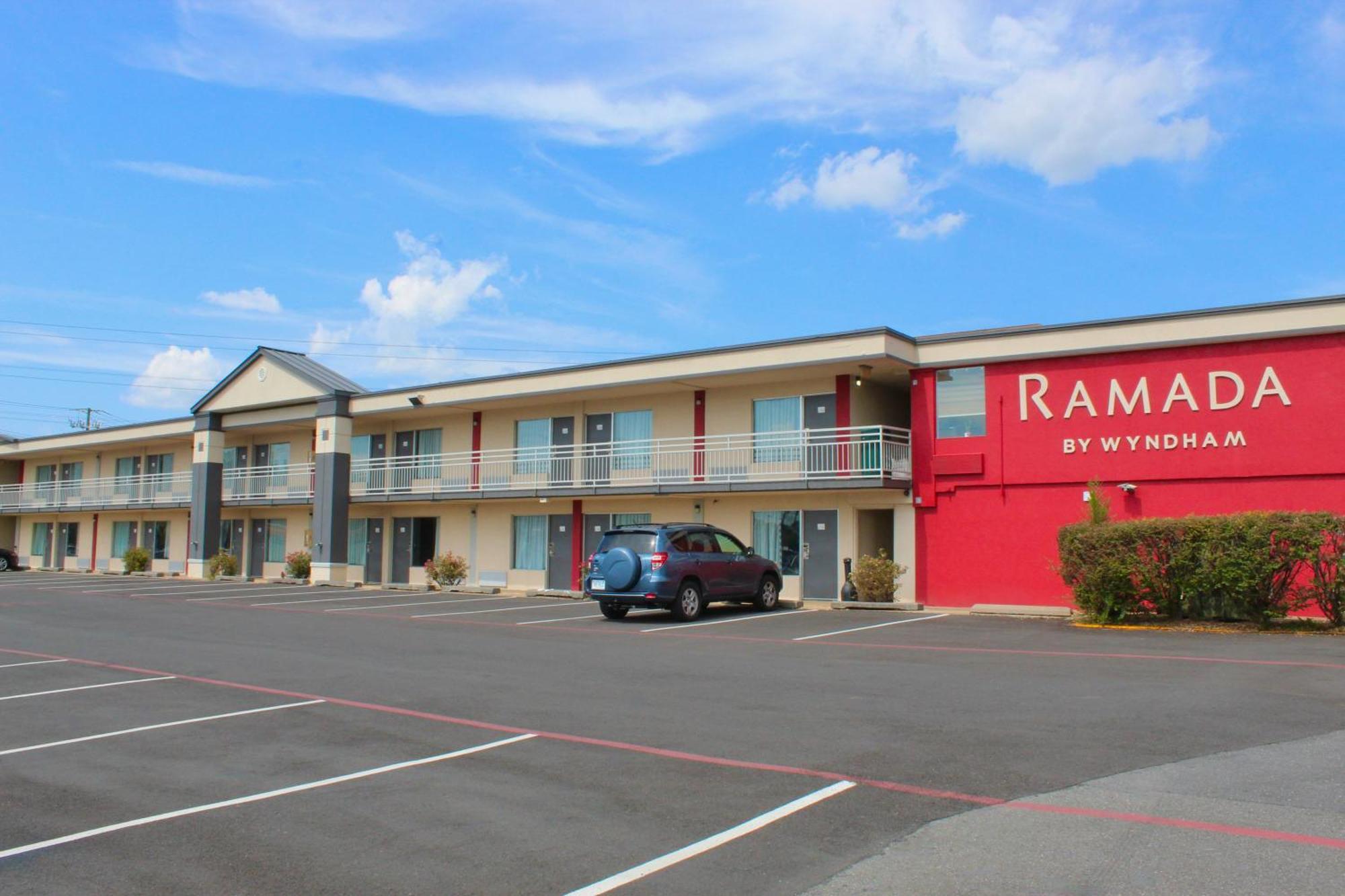 Motel Ramada By Wyndham Harrisonburg Exteriér fotografie